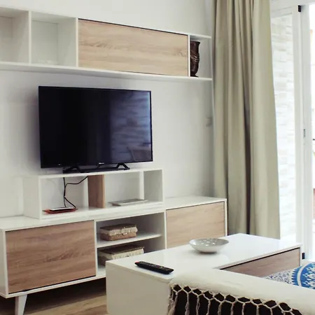 Apartamento Coqueto Y Luminoso De Tres Málaga