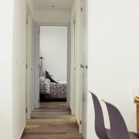 Apartamento Coqueto Y Luminoso De Tres Málaga
